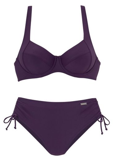 LASCANA Bügel-Bikini mit seitlich geraffter Bikinihose mehr Bis zu 50% Rabatt