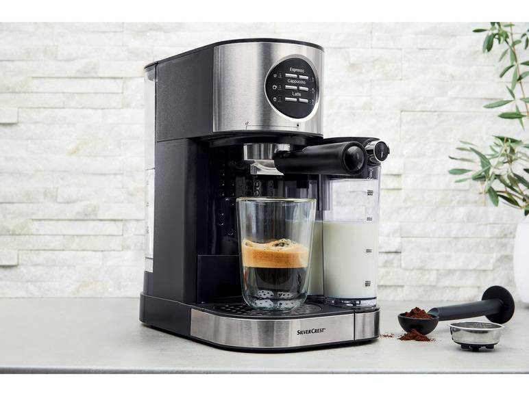SILVERCREST® KITCHEN TOOLS Espressomaschine mit Milchaufschäumer »SEMM 1470 A2« Kostenlose Rückgabe