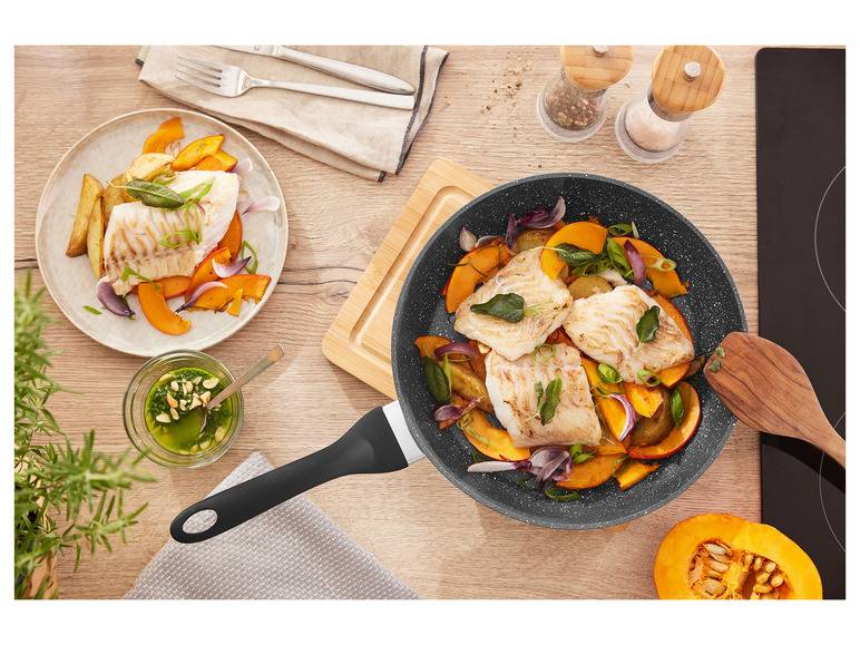 ERNESTO® Aluminium-Pfanne / -Wok, 28 cm, in Granitoptik im Angebot