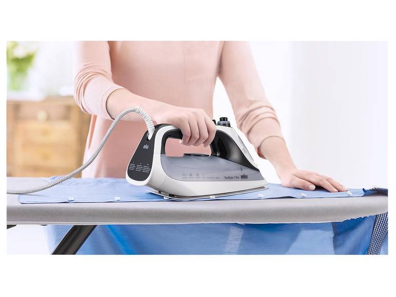 BRAUN »SI 7149 WB« Dampfbügeleisen Auslauf