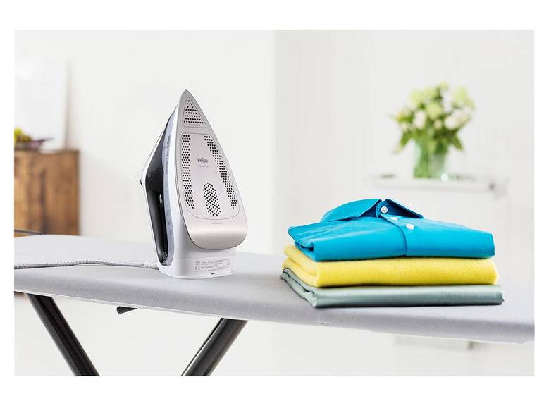 BRAUN »SI 7149 WB« Dampfbügeleisen Auslauf
