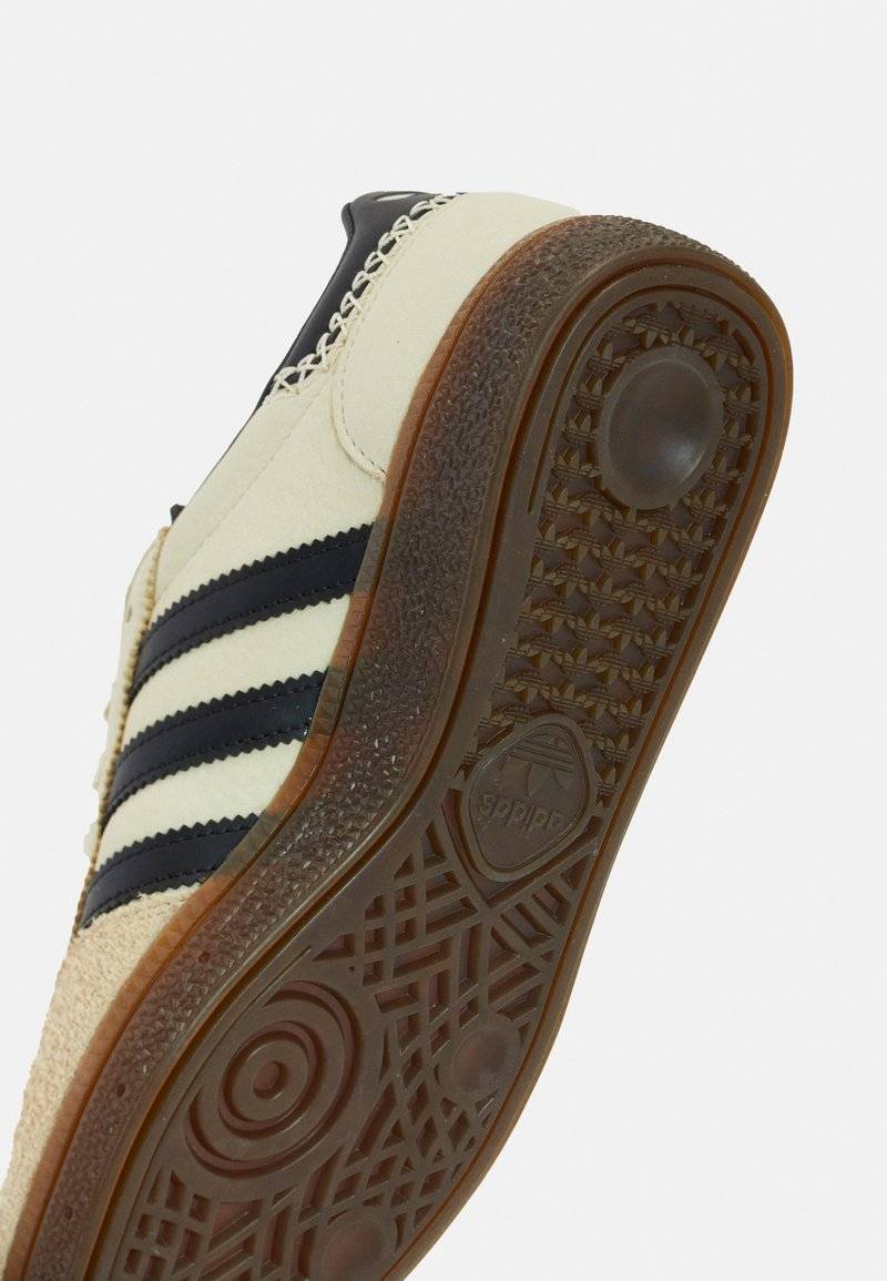 ﻿adidas Originals adidas Originals HANDBALL SPEZIAL UNISEX - Trainers Top Angebot