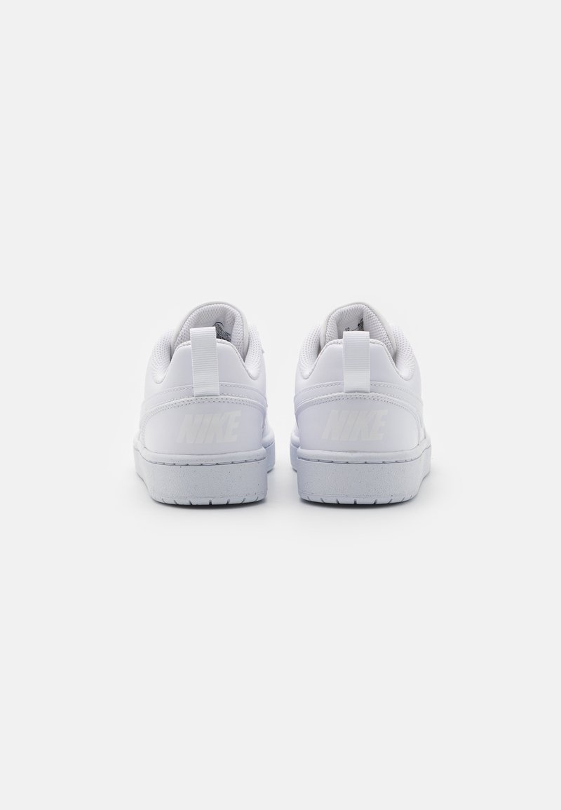 Nike Sportswear Nike Sportswear COURT BOROUGH RECRAFT UNISEX - Trainers - white Zeitlich begrenztes Angebot