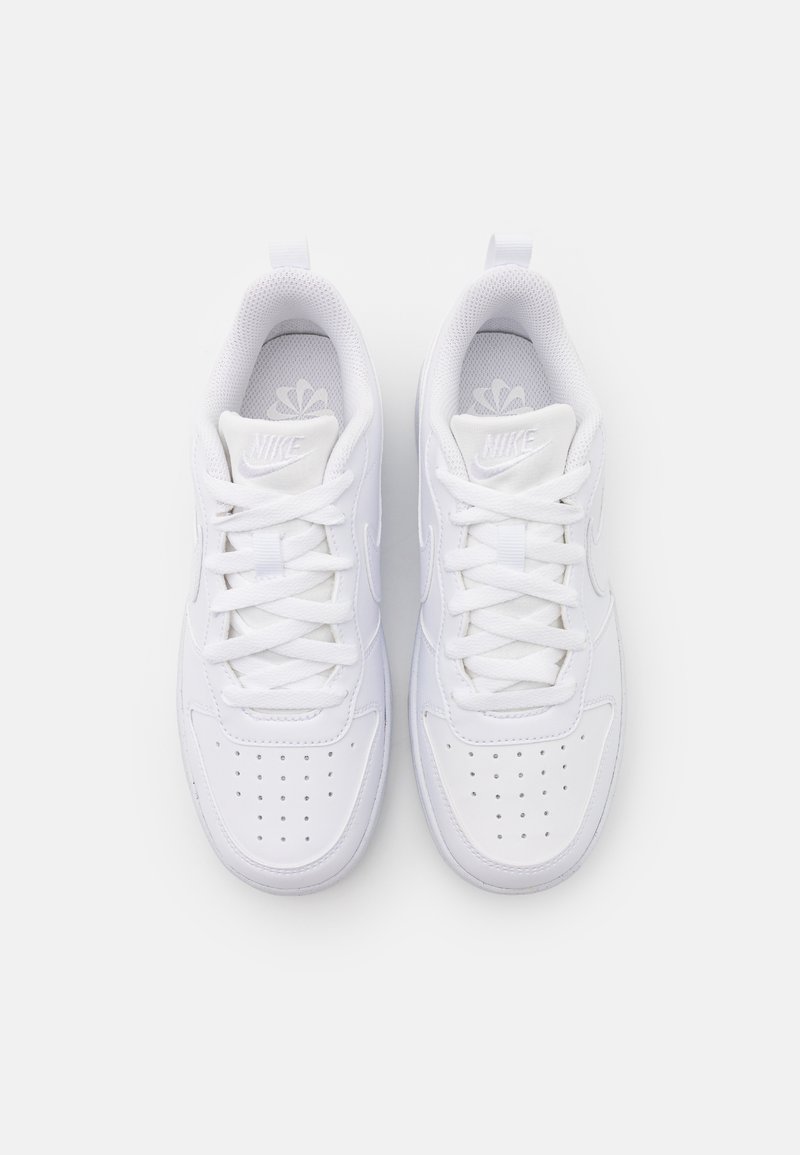 Nike Sportswear Nike Sportswear COURT BOROUGH RECRAFT UNISEX - Trainers - white Zeitlich begrenztes Angebot