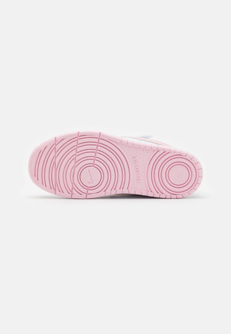 Nike Sportswear Nike Sportswear COURT BOROUGH RECRAFT UNISEX - Trainers Super Sparpreis