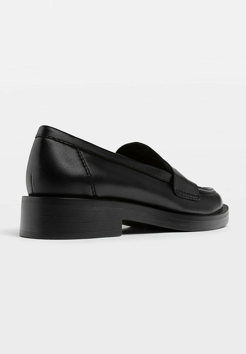 Stradivarius Stradivarius LOAFERS - Slip-ons - black Wochenangebot