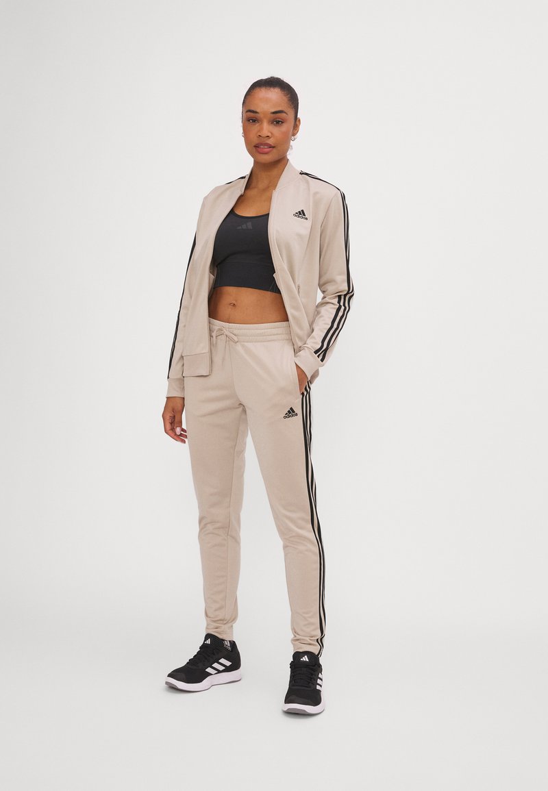 adidas Sportswear adidas Sportswear ESSENTIALS 3-STRIPES - Tracksuit Saisonschlussverkauf