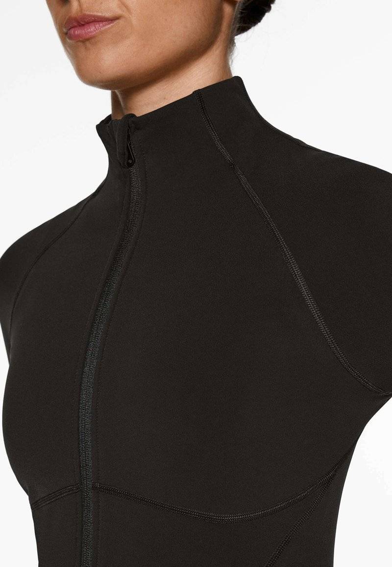 OYSHO OYSHO WARMTH COMFORTLUX TECHNICAL - Training jacket - black Bestseller