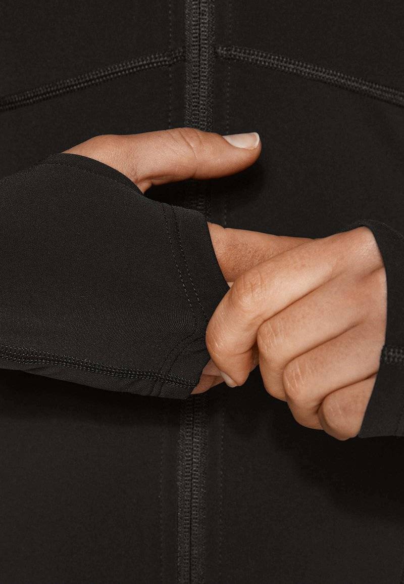 OYSHO OYSHO WARMTH COMFORTLUX TECHNICAL - Training jacket - black Bestseller