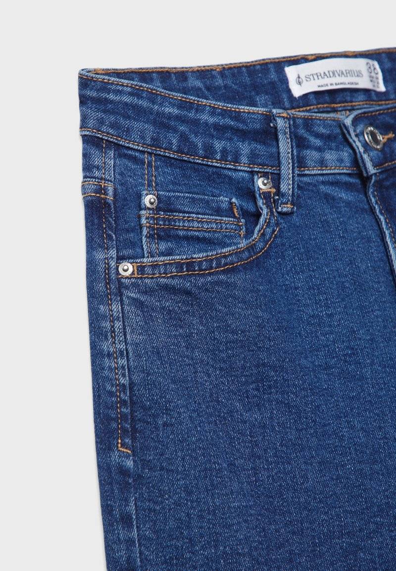 Stradivarius Stradivarius MOM - Relaxed fit jeans - raw denim Letzte 3 Tage
