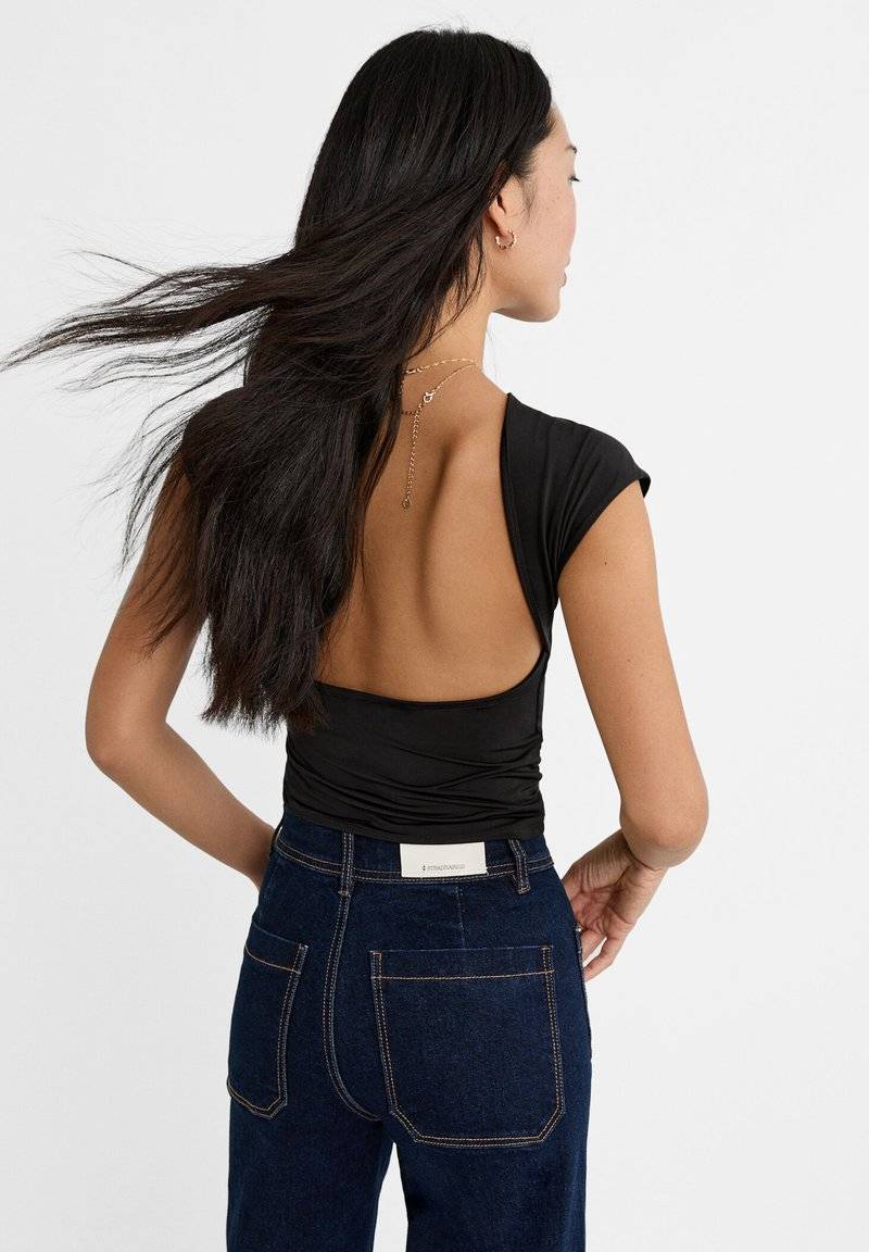 Stradivarius Stradivarius OPEN-BACK - Basic T-shirt - black Letzte 2 Tage