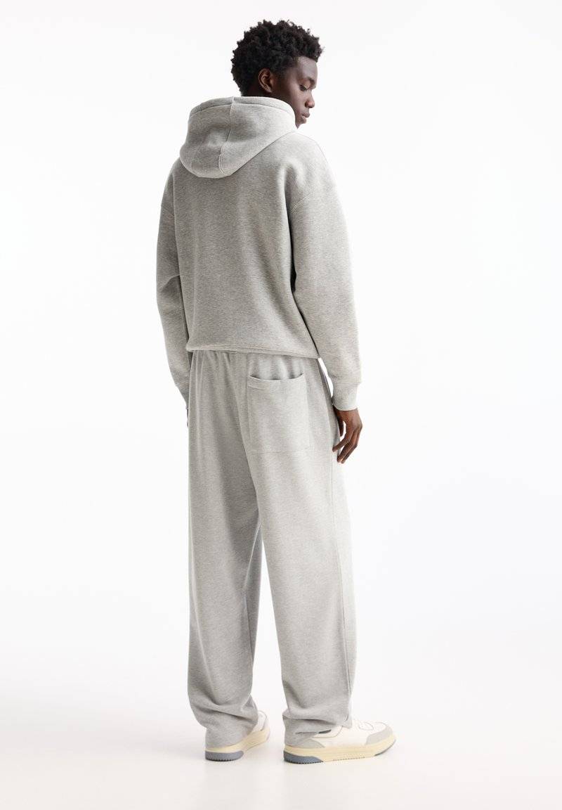 PULL&BEAR PULL&BEAR WIDE JOGGERS - Tracksuit bottoms - light grey Im Verkauf