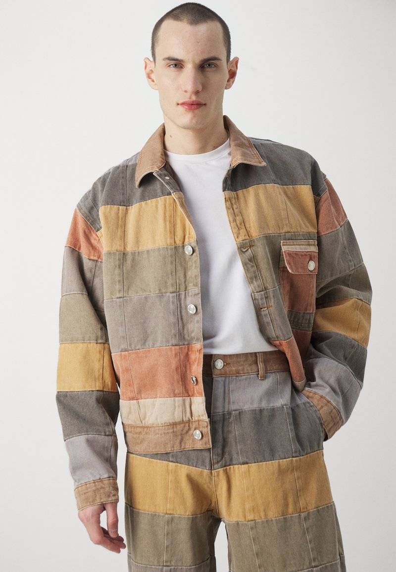 Les Benjamins Les Benjamins UNISEX - Denim jacket - brown Rabatte dieses Monats