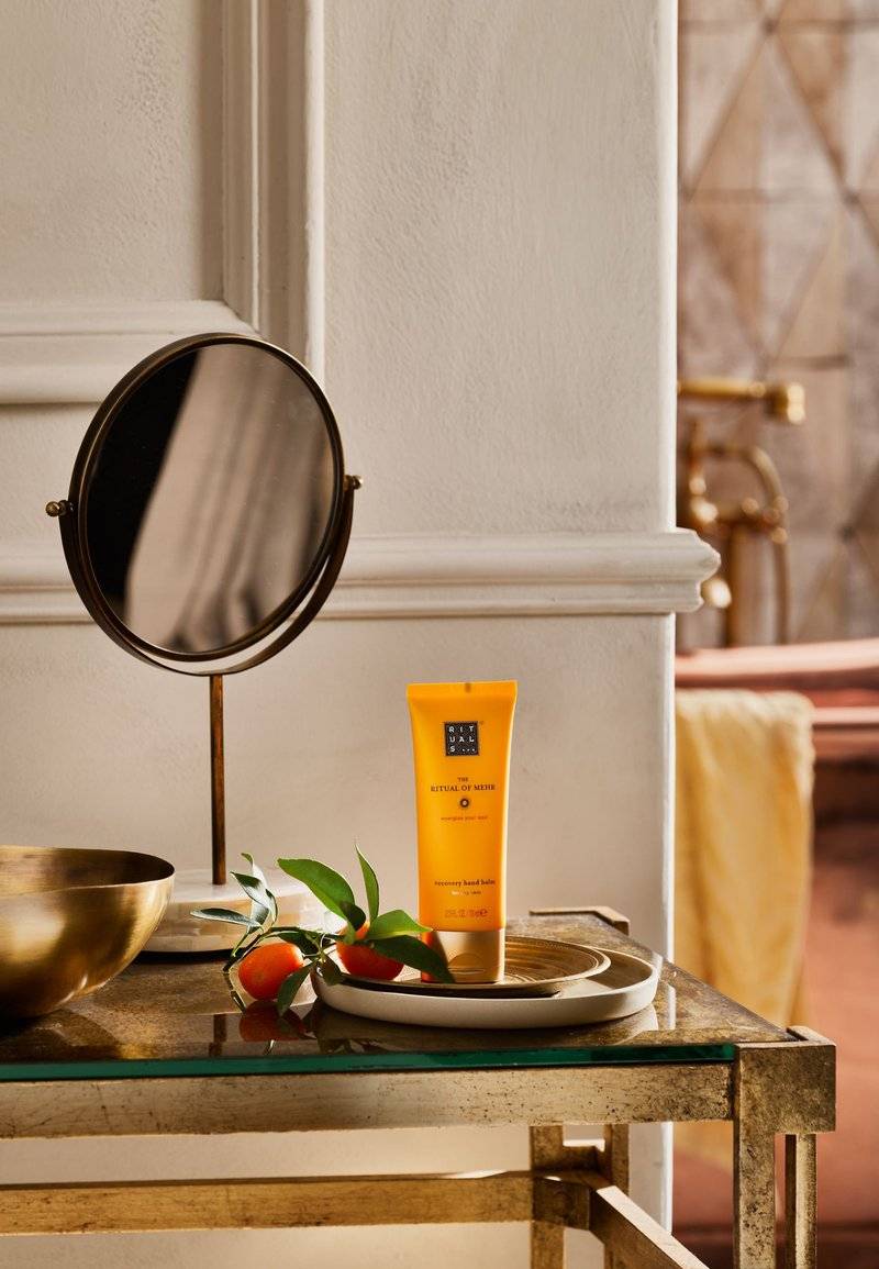 Rituals Rituals RECOVERY HAND BALM THE RITUAL OF MEHR - CITRUS / WOODY - SWEET ORANGE & CEDARWOOD - Hand cream Weihnachtsangebot