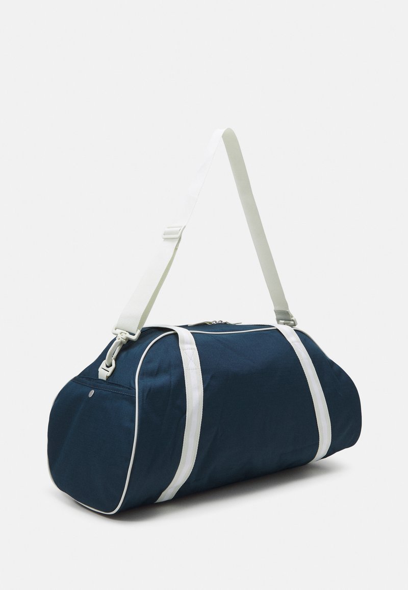 Nike Performance Nike Performance GYM CLUB RETRO - Sports bag Begrenzt auf 3 Tage