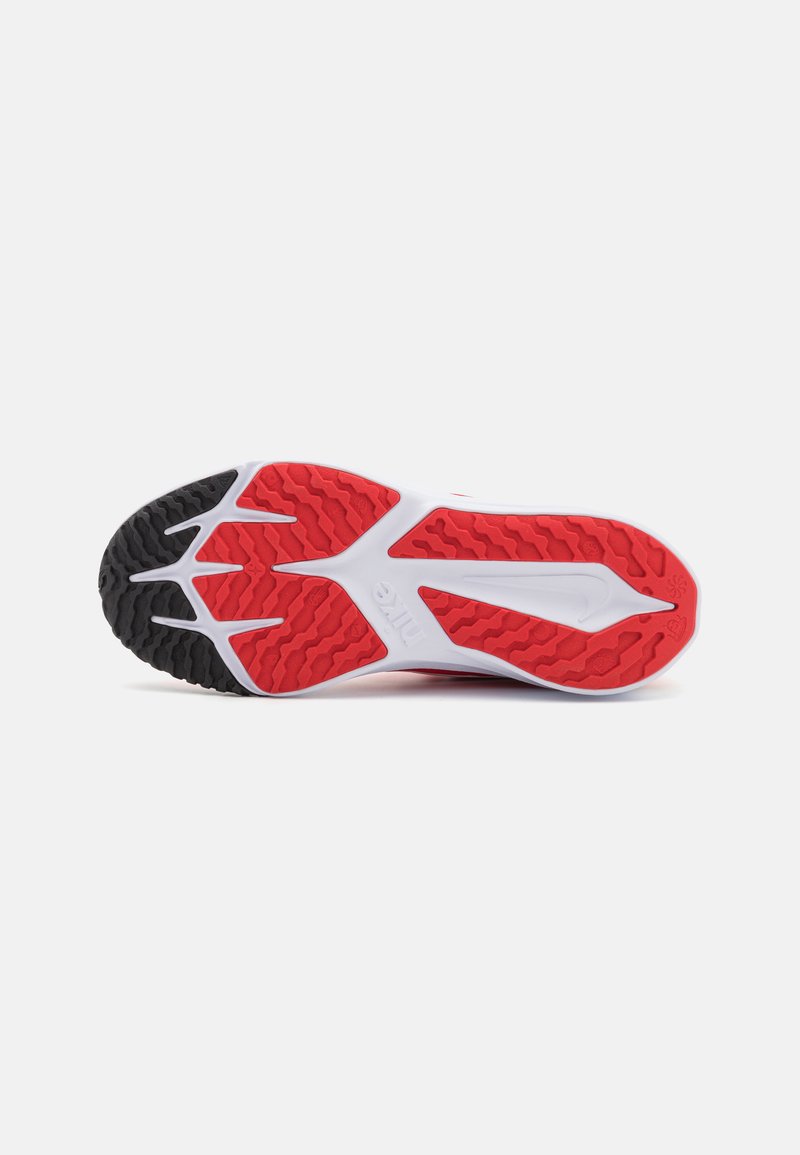 Nike Performance Nike Performance STAR RUNNER 4 UNISEX - Competition running shoes Im Verkauf