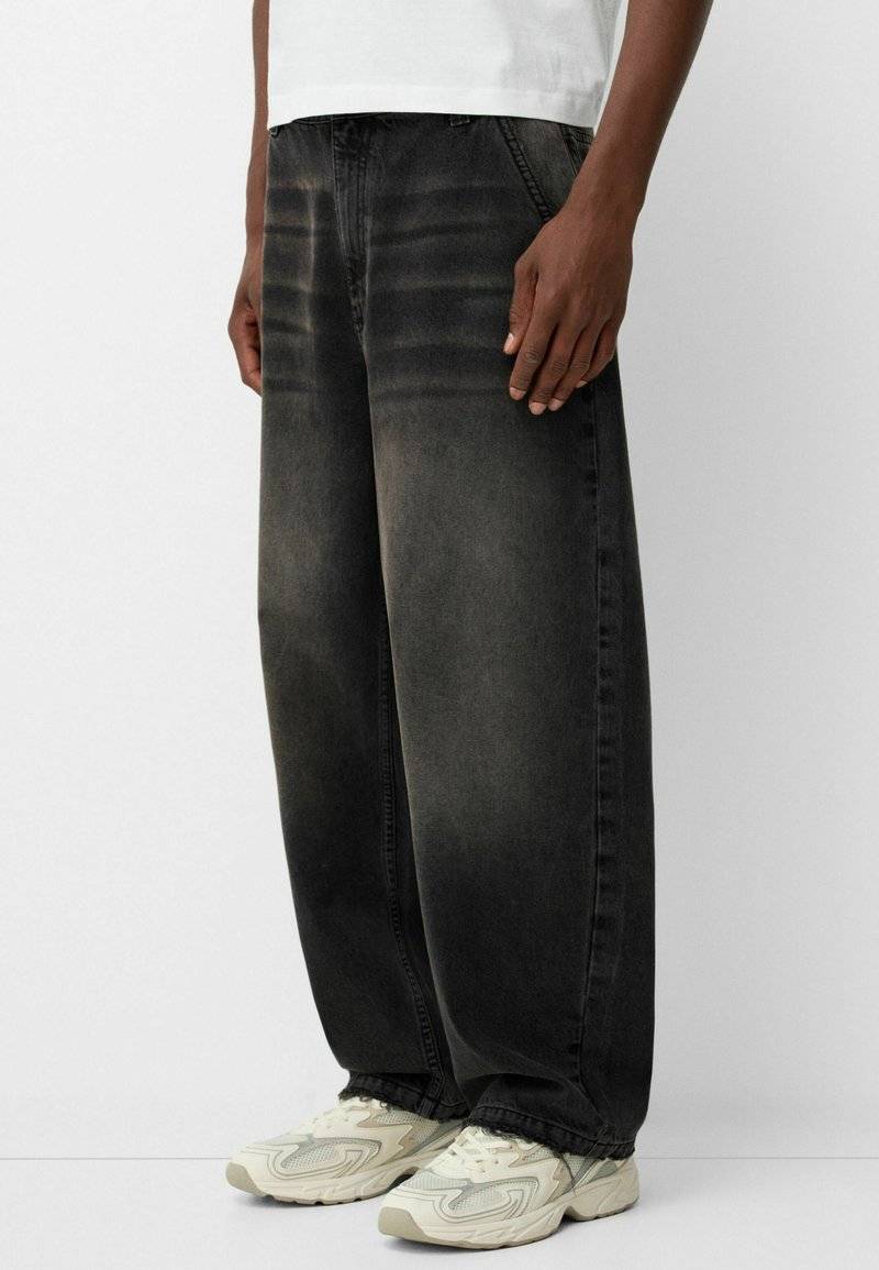 Bershka Bershka Relaxed fit jeans - black denim Letzter Tag