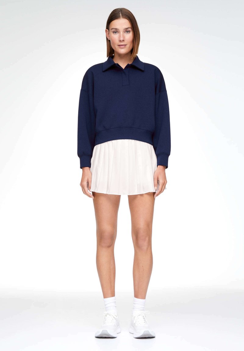OYSHO OYSHO PLEATED COMPRESSIVE - Sports skirt - white Begrenztes Angebot