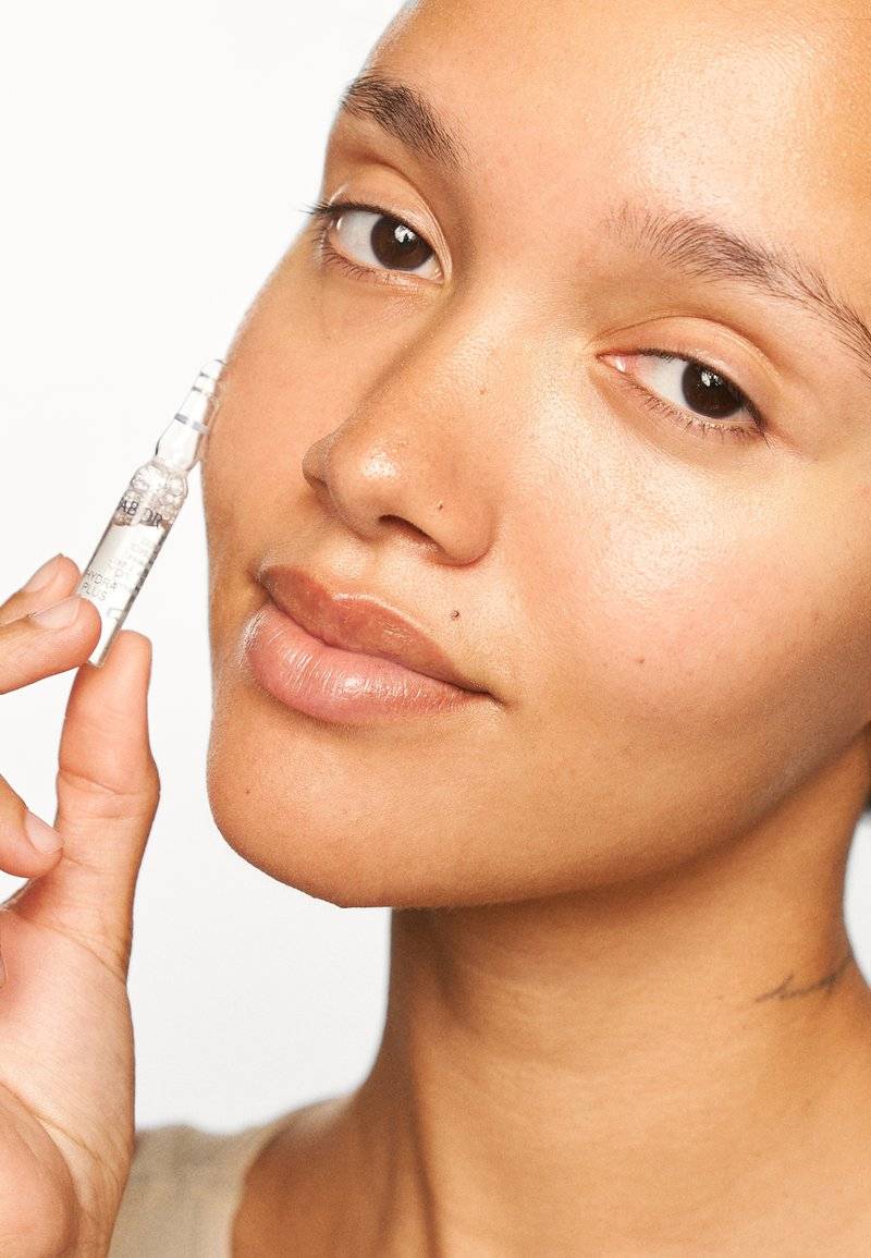 BABOR BABOR HYDRATING AMPOULE LIMITED EDITION - Serum Große Rabatte