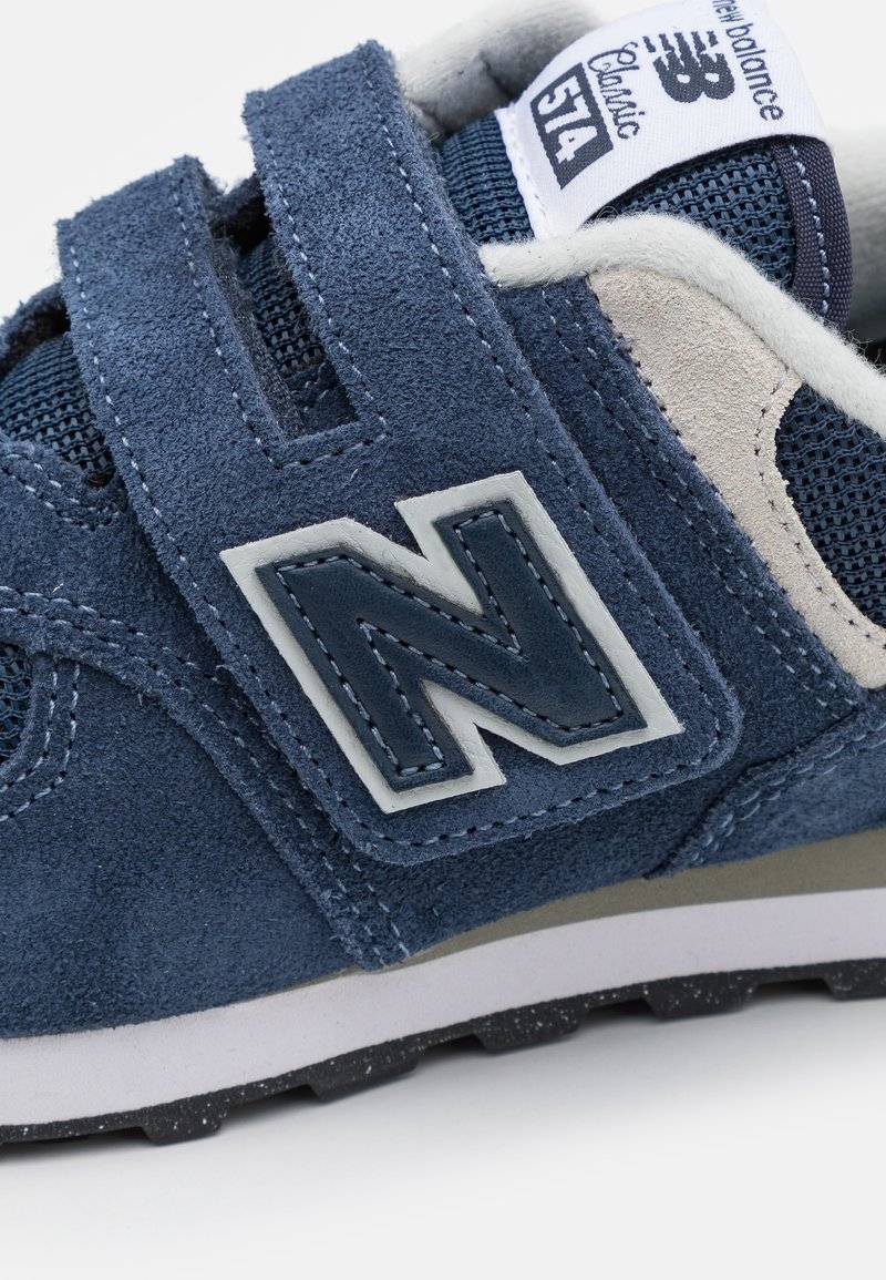 New Balance New Balance 574 UNISEX - Trainers - navy Letzte 2 Tage