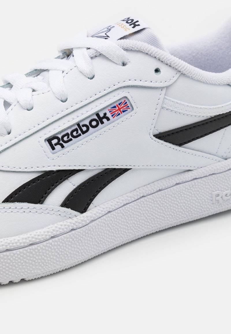 Reebok Classic Reebok Classic CLUB C REVENGE - Trainers Im Verkauf