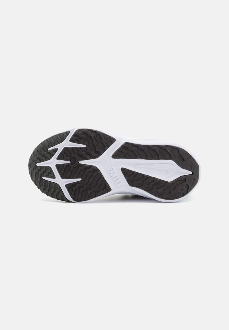 Nike Performance Nike Performance STAR RUNNER - Competition running shoes zollfrei