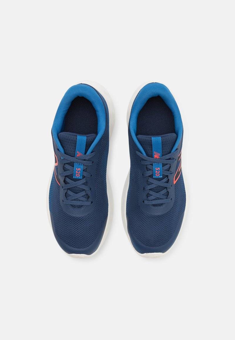 New Balance New Balance 520V8 UNISEX - Competition running shoes - navy Online Outlet