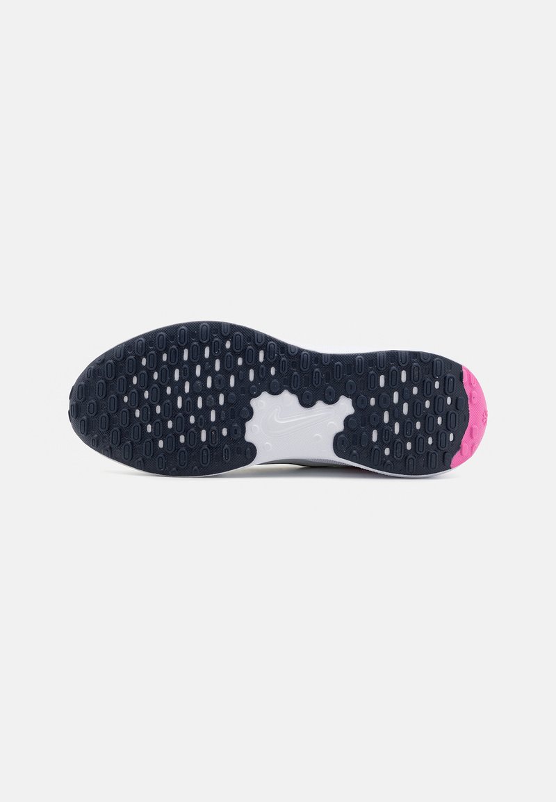 Nike Performance Nike Performance REVOLUTION 7 - Competition running shoes Super Sparpreis
