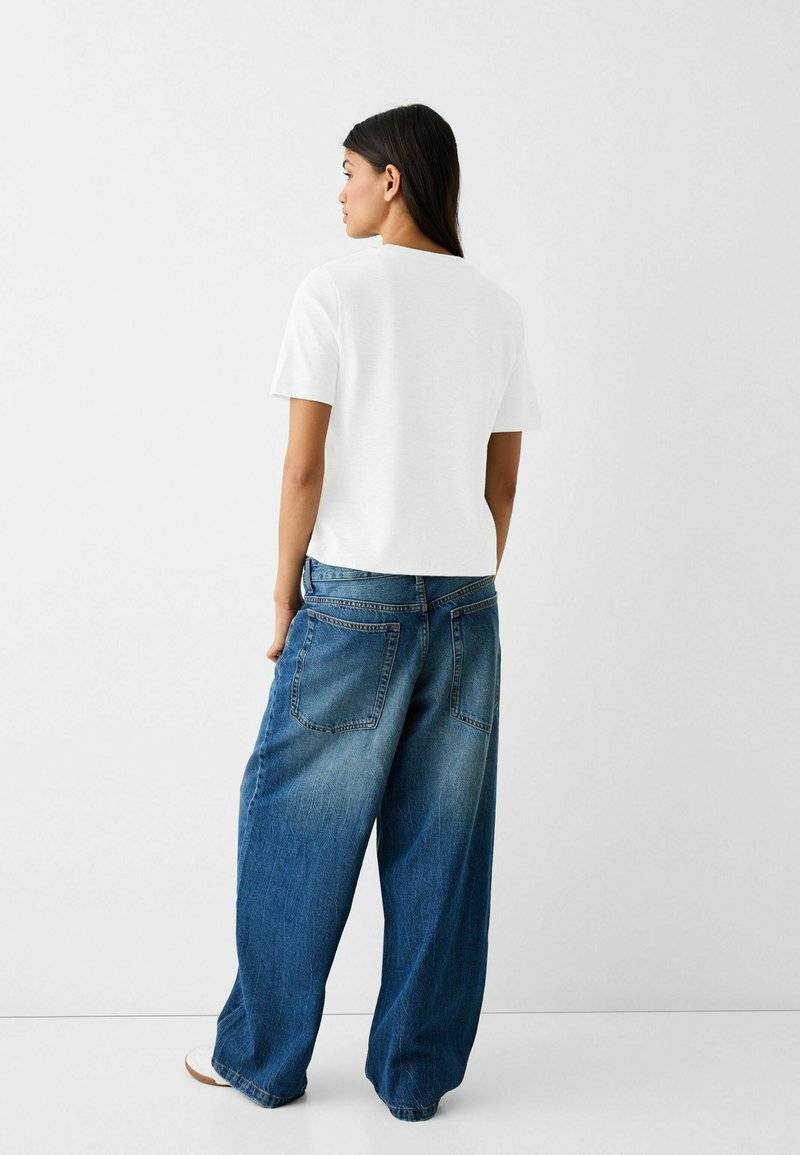 Bershka Bershka SHORT SLEEVE - Basic T-shirt - white Letzte 3 Tage