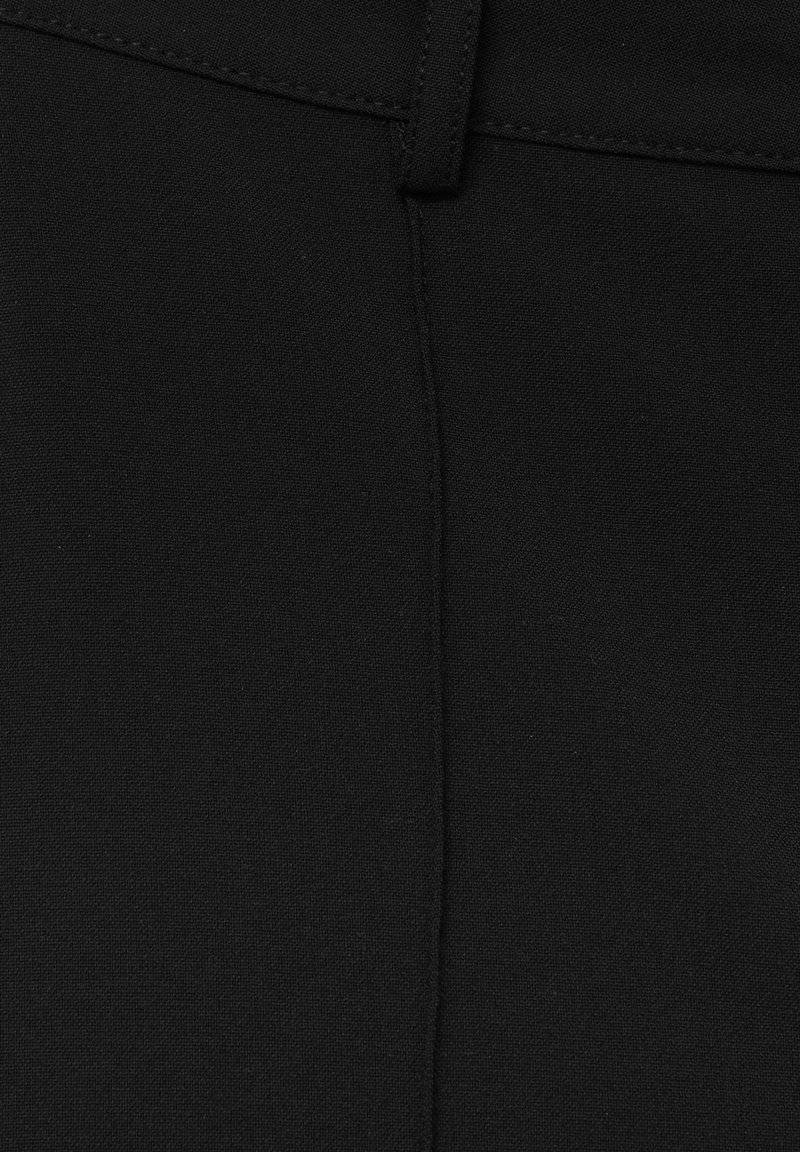 PULL&BEAR PULL&BEAR IM REGULAR-FIT MIT ZIERNAHT VORNE - Trousers - black Clearance-Verkauf