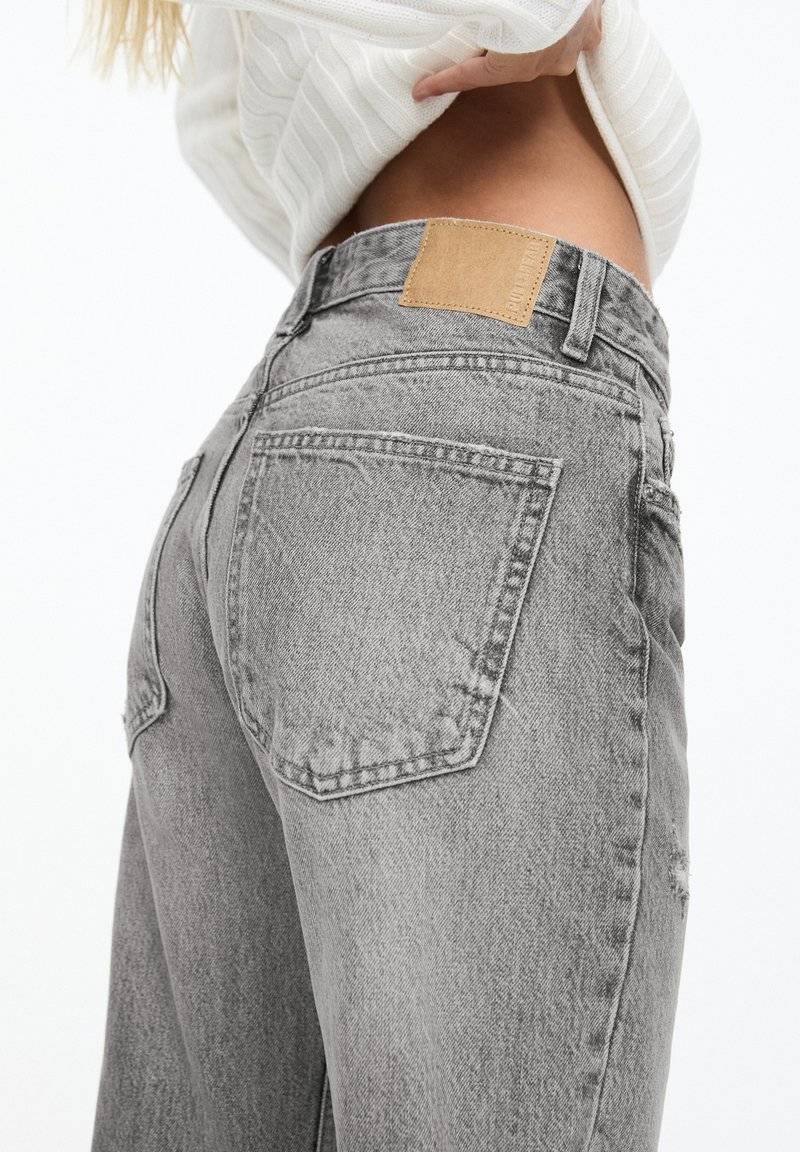 PULL&BEAR PULL&BEAR MID - Straight leg jeans - grey Begrenzt auf 3 Tage