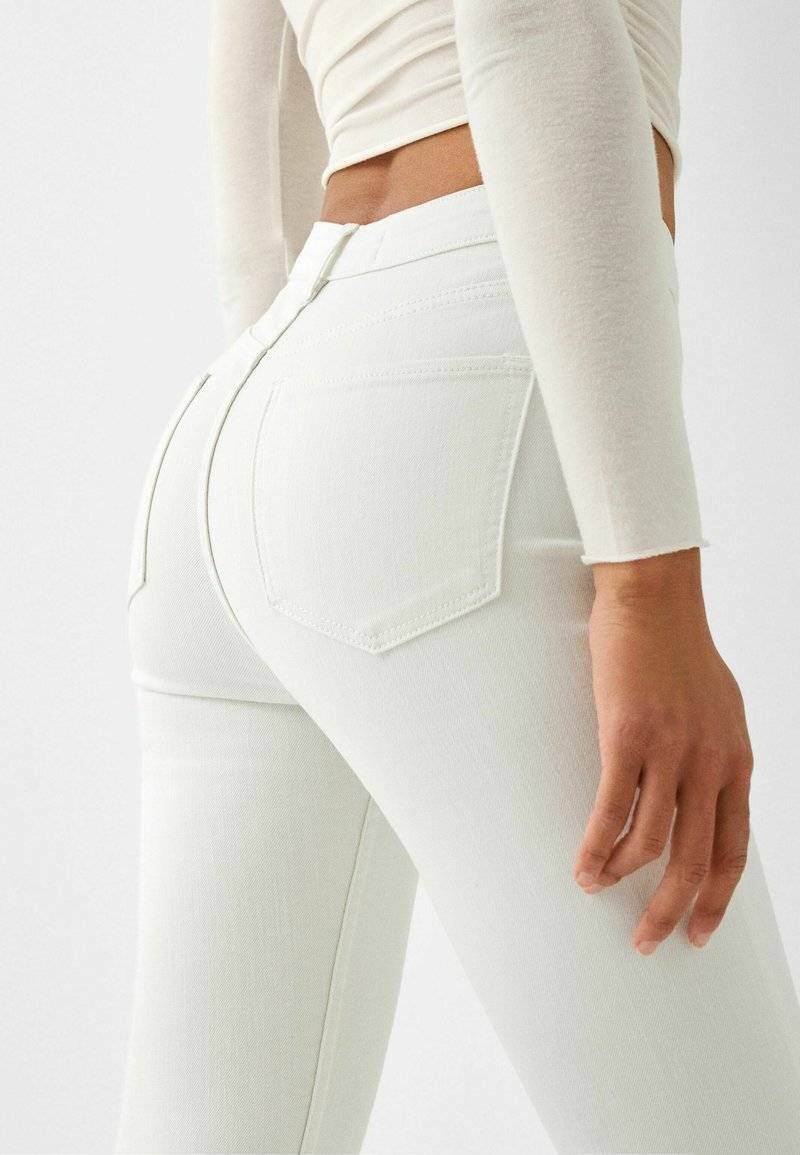 Bershka Bershka SUPER - Jeans Skinny Fit - white Black Friday Preise