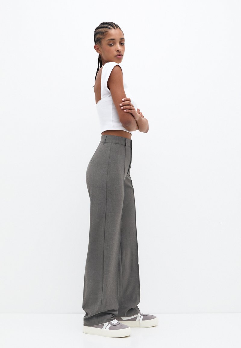 PULL&BEAR PULL&BEAR SMART SEAMED - Trousers - grey 50% Rabatt für begrenzte Zeit