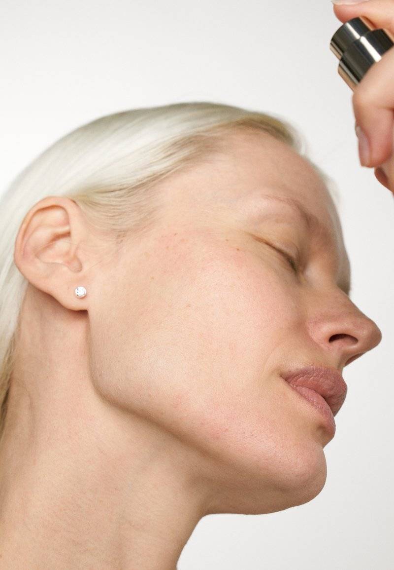 Dr. Hauschka Dr. Hauschka FACIAL TONER - Toner Online