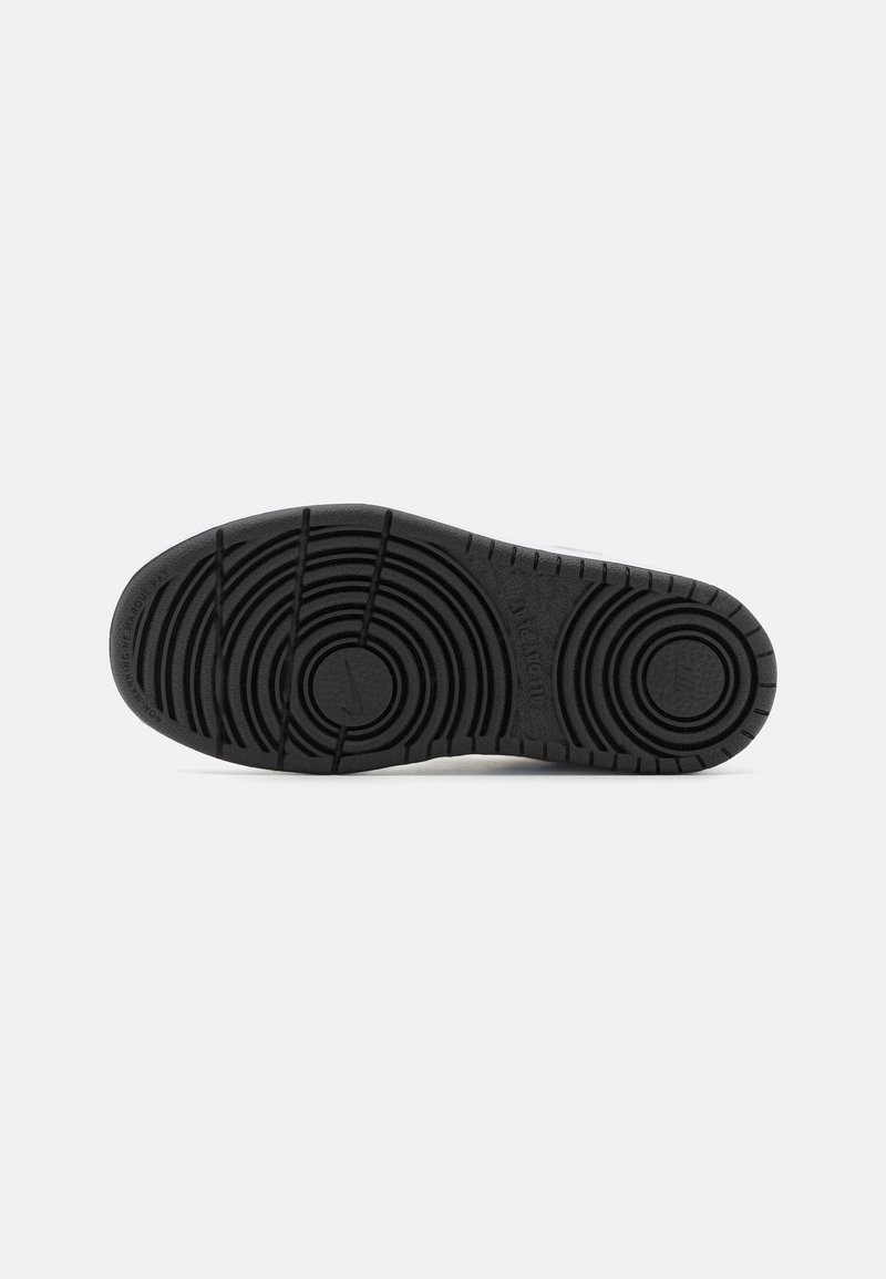 Nike Sportswear Nike Sportswear COURT BOROUGH RECRAFT UNISEX - Trainers Muttertagsangebot