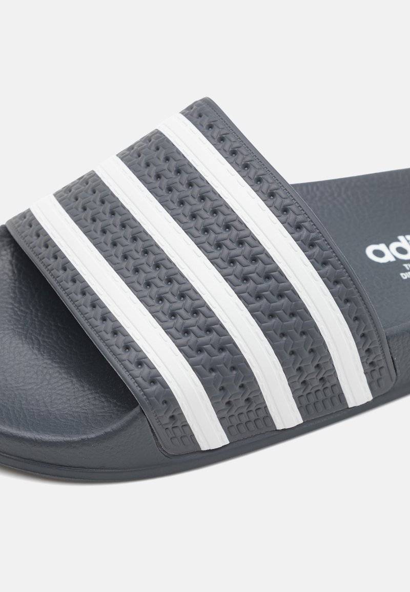 adidas Originals adidas Originals ADILETTE UNISEX - Pool slides Jubiläumsangebot