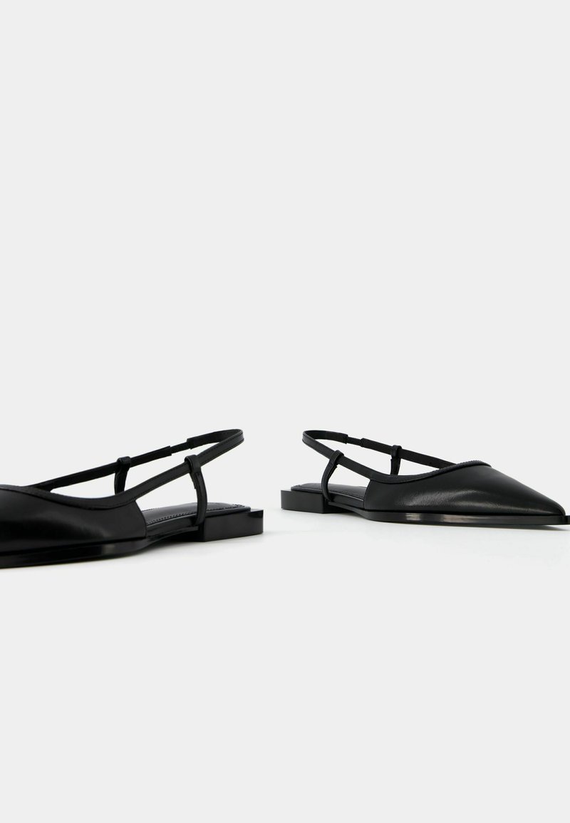 Bershka Bershka POINTED - Slingback ballet pumps - black Zeitlich begrenztes Angebot