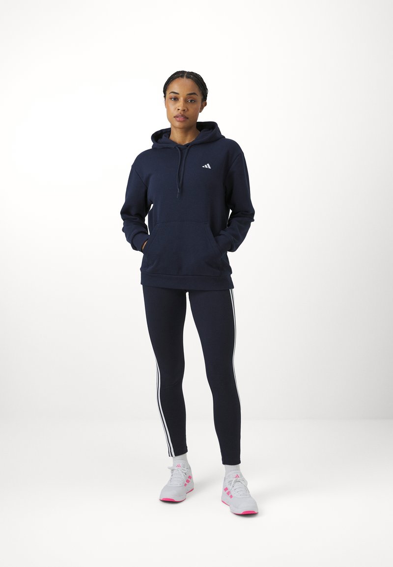 adidas Sportswear adidas Sportswear ESSENTIALS SMALL LOGO FEEL COZY HOODIE - Hoodie - legend ink Riesige Ersparnisse
