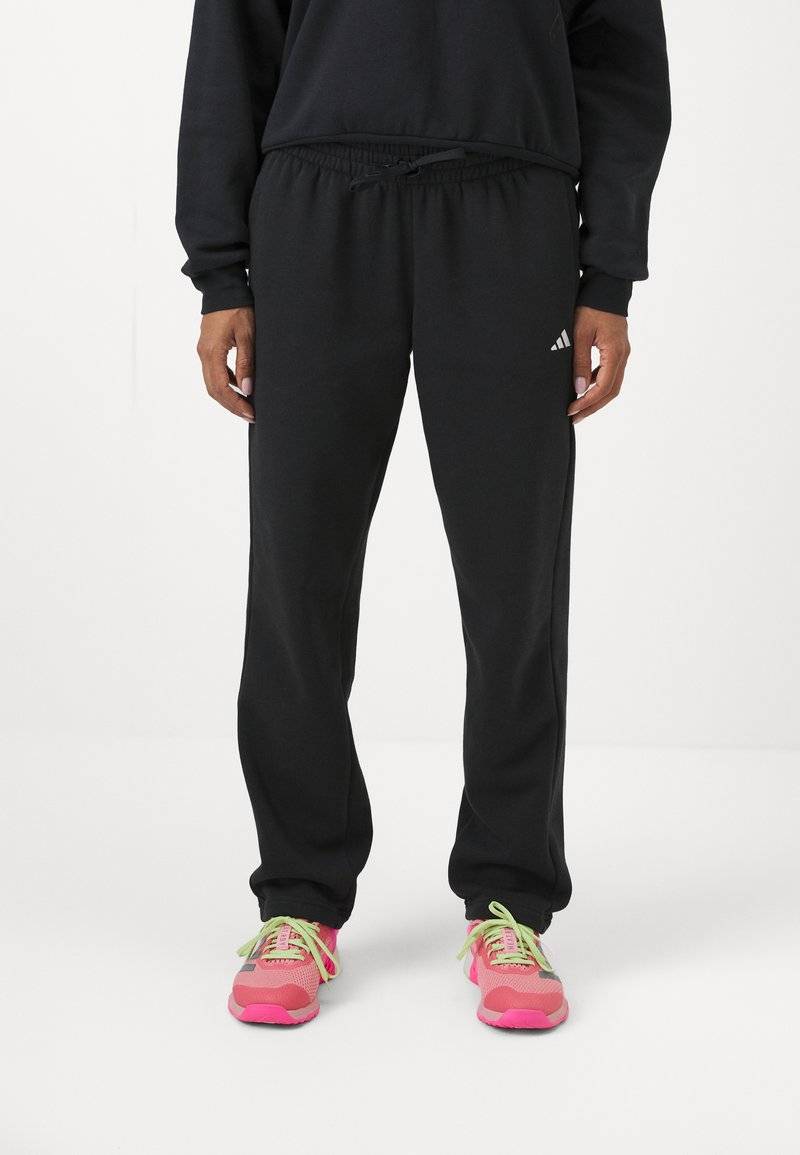 adidas Sportswear adidas Sportswear ESSENTIALS SMALL LOGO FEEL COZY OPEN HEM PANT - Tracksuit bottoms - black Letzte 2 Tage