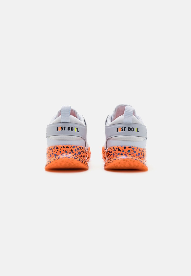 Nike Performance Nike Performance KIDS CROSSCOURT OLY UNISEX - Competition running shoes Bis zu 55% Rabatt