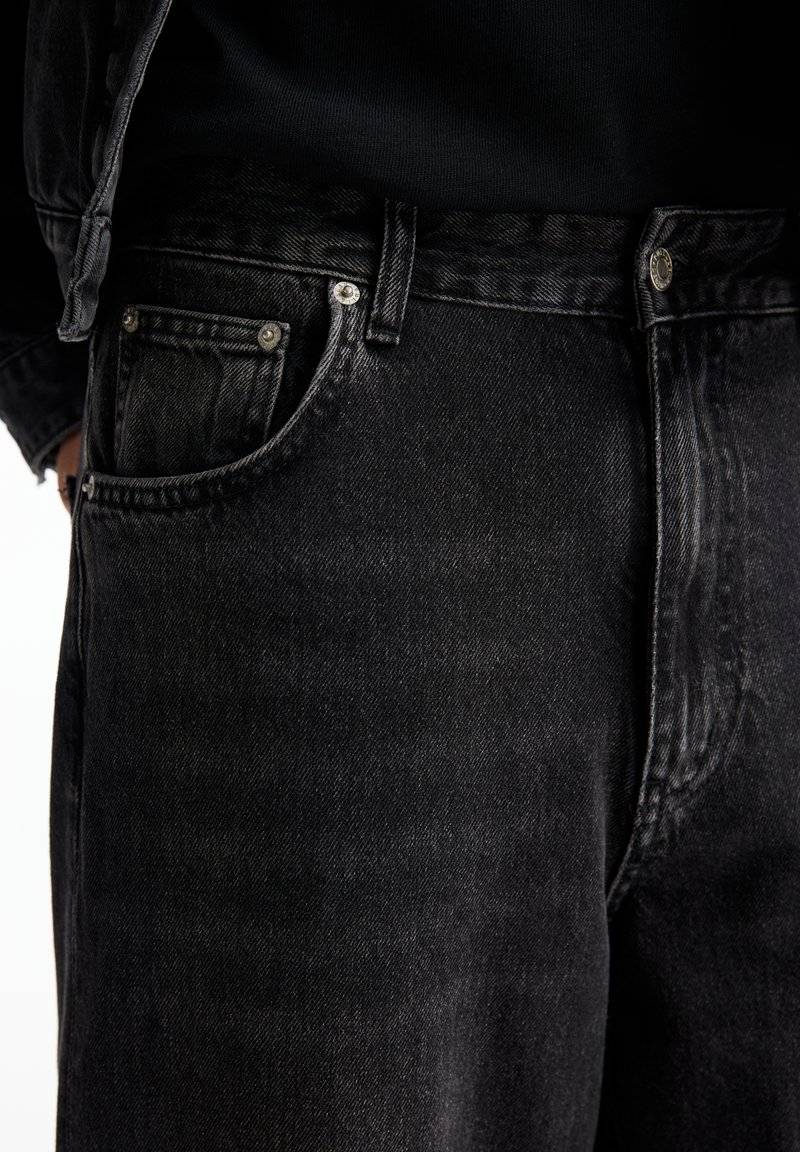 PULL&BEAR PULL&BEAR BAGGY FIT - Straight leg jeans - black Speichern exportieren