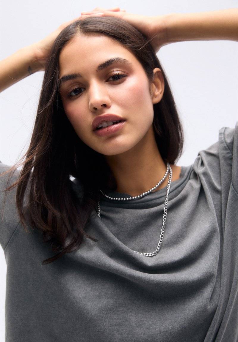 PULL&BEAR PULL&BEAR SHORT SLEEVE - Basic T-shirt - dark grey Im Verkauf