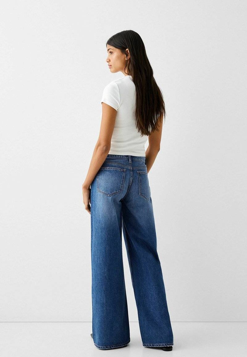 Bershka Bershka WIDE-LEG - Relaxed fit jeans - dark blue Online