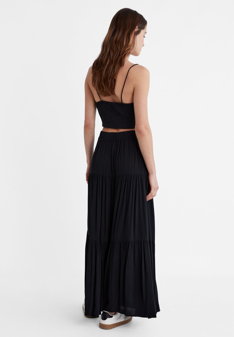 Stradivarius Stradivarius PEASANT - Maxi skirt - black Schlussverkauf