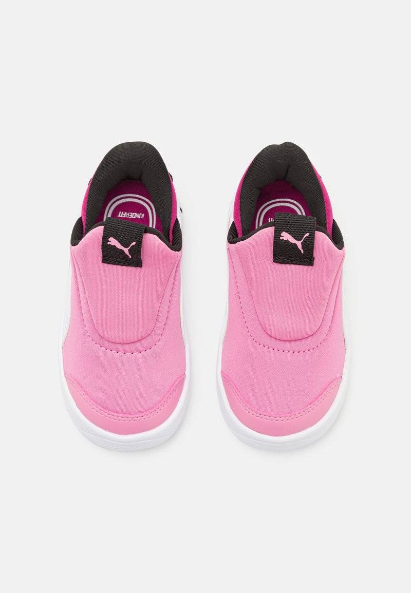 Puma Puma COURTFLEX V3 EASE IN UNISEX - Training shoe Fabrikladen