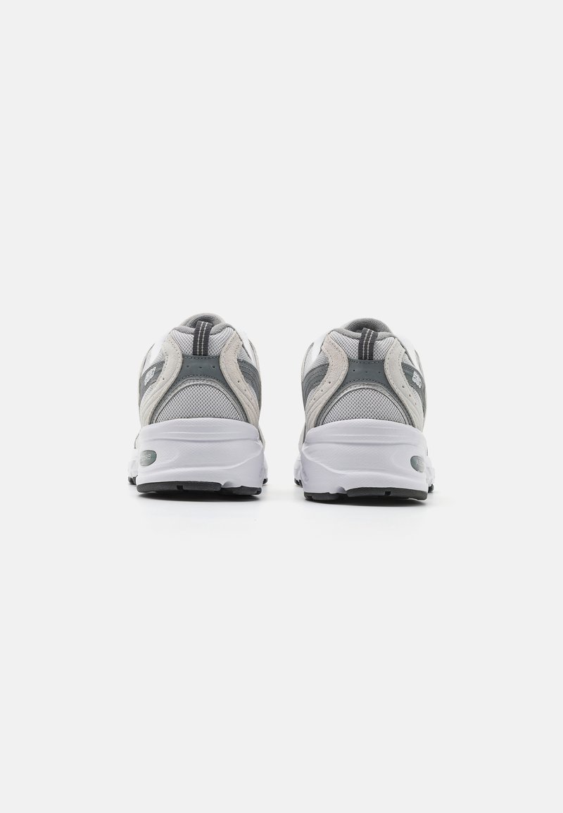 New Balance New Balance MR530 UNISEX - Trainers - light grey Speichern exportieren