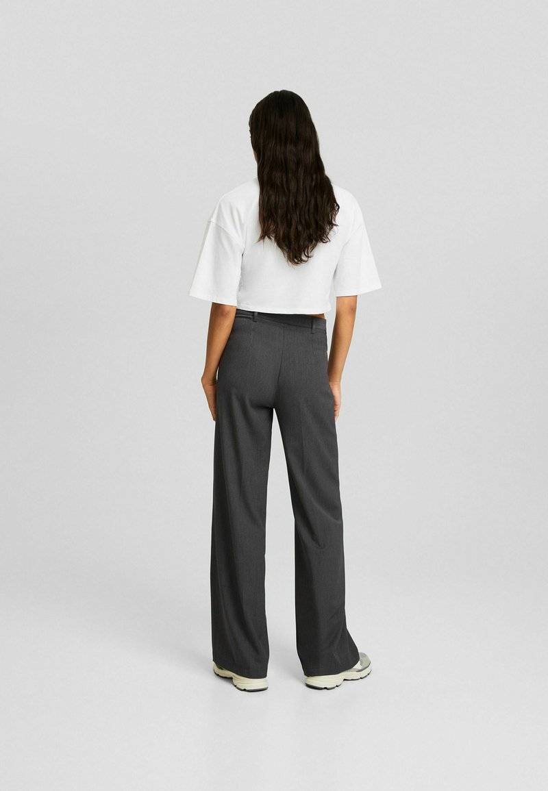 Bershka Bershka WIDE-LEG TAILORED - Trousers - mottled dark grey VIP-Rabatte