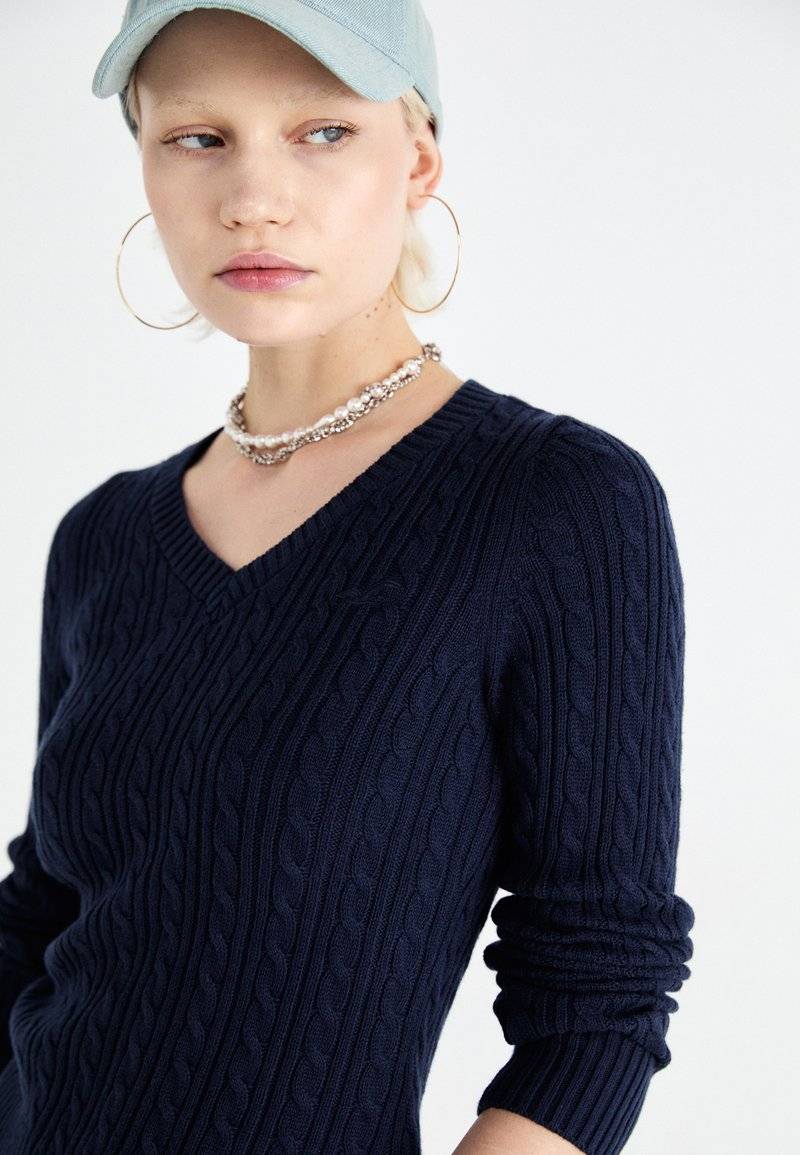 Hollister Co. Hollister Co. ICON CABLE V NECK - Jumper - navy blazer Nur für heute