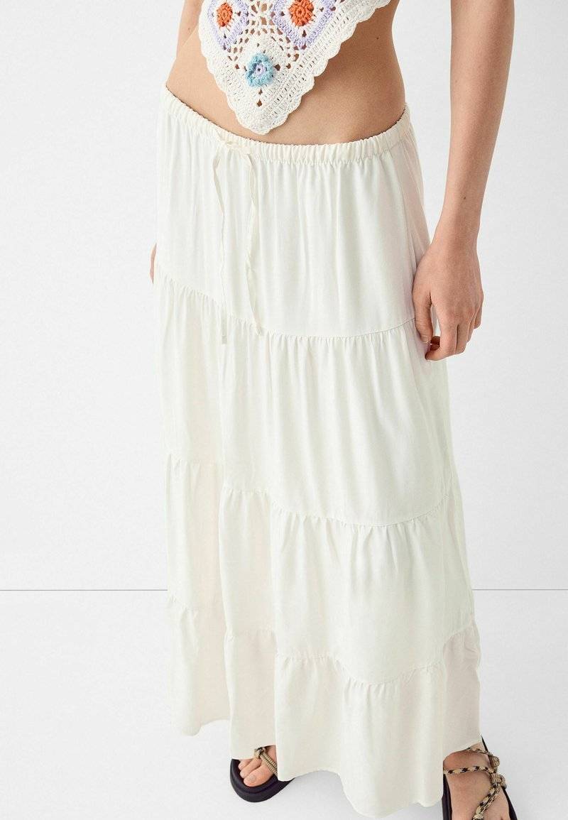 Bershka Bershka ELASTICATED - Maxi skirt - white Bis zu 55% Rabatt