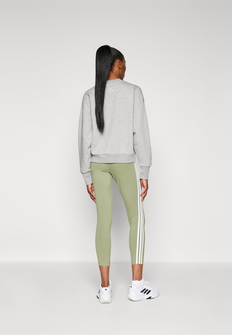 adidas Sportswear adidas Sportswear ESSENTIALS 3 STRIPES HIGH WAISTED - Leggings - tent green Günstiger Verkauf